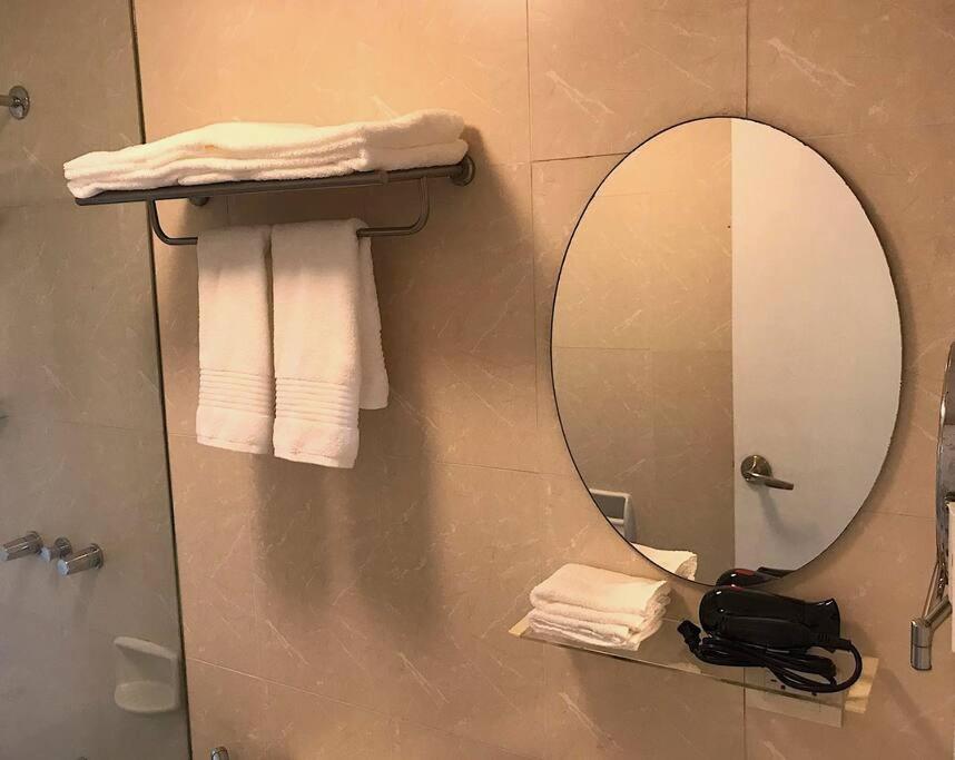 Spacious Bgc 2 Bedroom With A View มะนิลา ภายนอก รูปภาพ