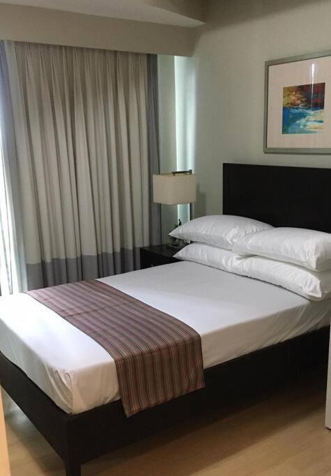 Spacious Bgc 2 Bedroom With A View มะนิลา ภายนอก รูปภาพ