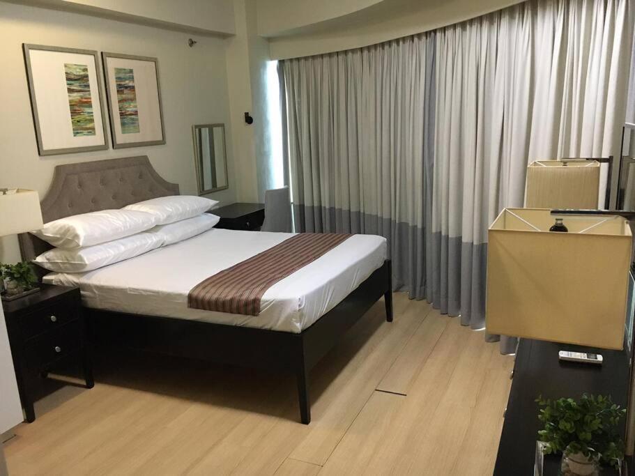 Spacious Bgc 2 Bedroom With A View มะนิลา ภายนอก รูปภาพ