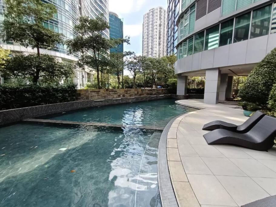 Spacious Bgc 2 Bedroom With A View มะนิลา ภายนอก รูปภาพ